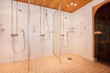 Фото номера Трехместный номер эконом-класса с общей ванной комнатой Отель Hotel Vuolake г. Лаукаа 3