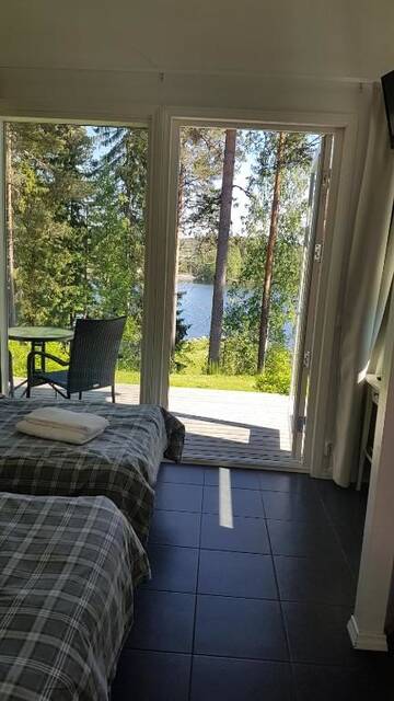 Фото номера Стандартный одноместный номер Отели типа «постель и завтрак» Varjola Holiday Center г. Лаукаа 22